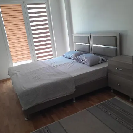 Lux Karposh In Skpoje